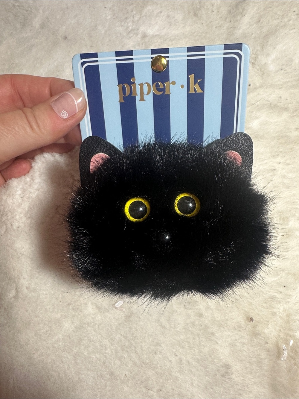 Piper K fuzzy black black hair claw clip